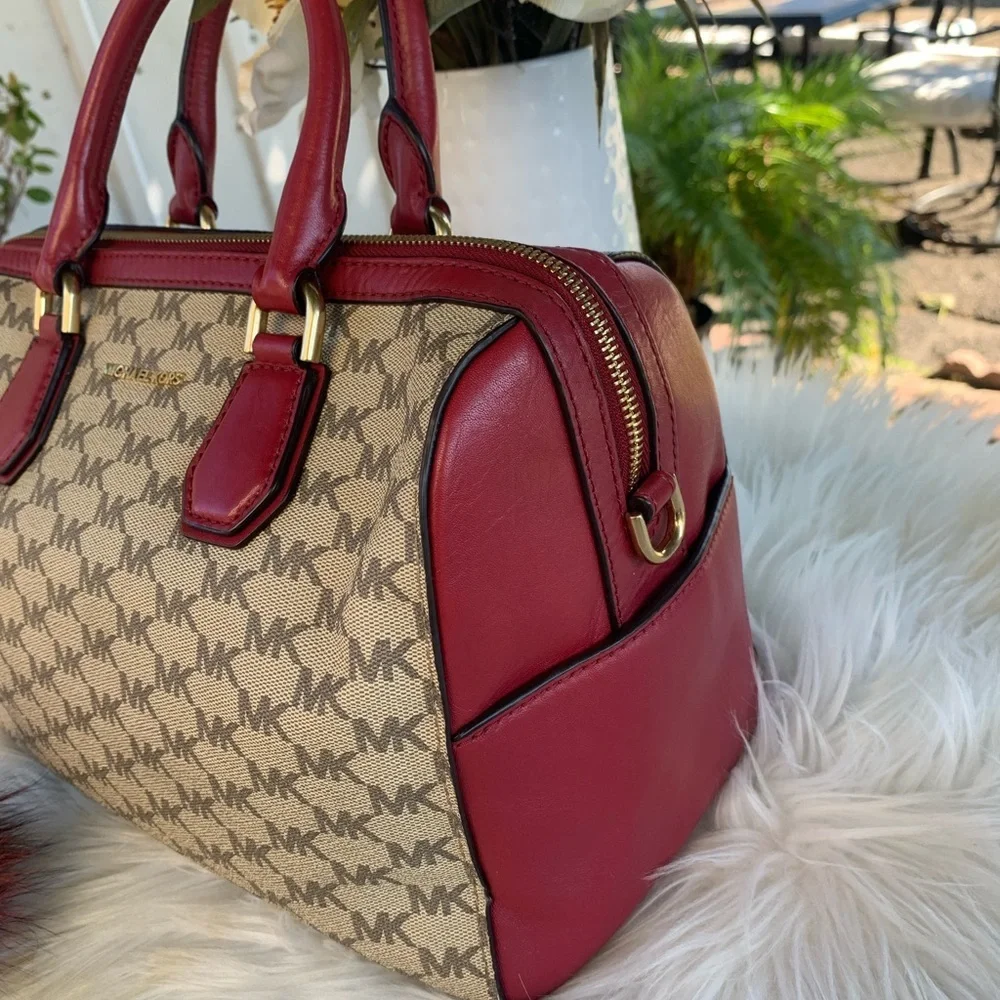 Michael Kors elegant michael